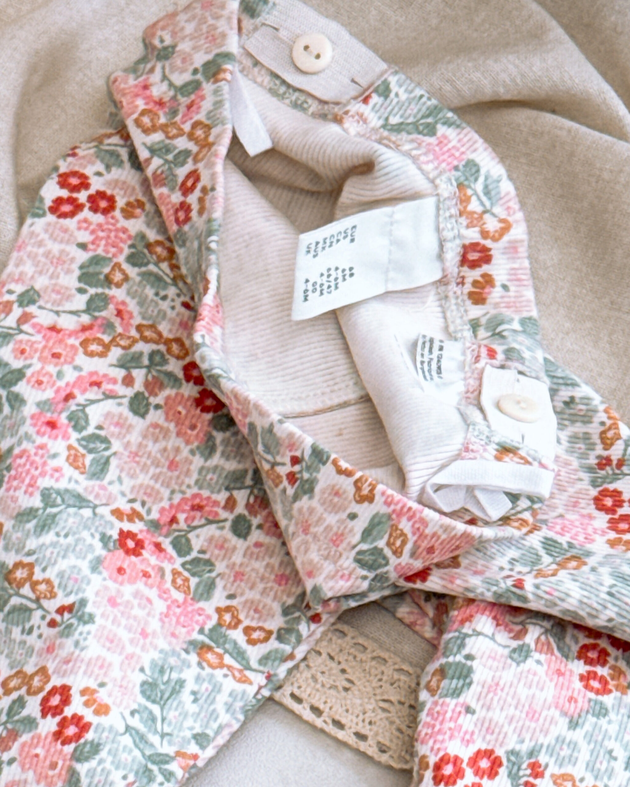 شلوار بچه گانه دخترانه برند H&M کبریتی پرگل شلوغ - Image 2