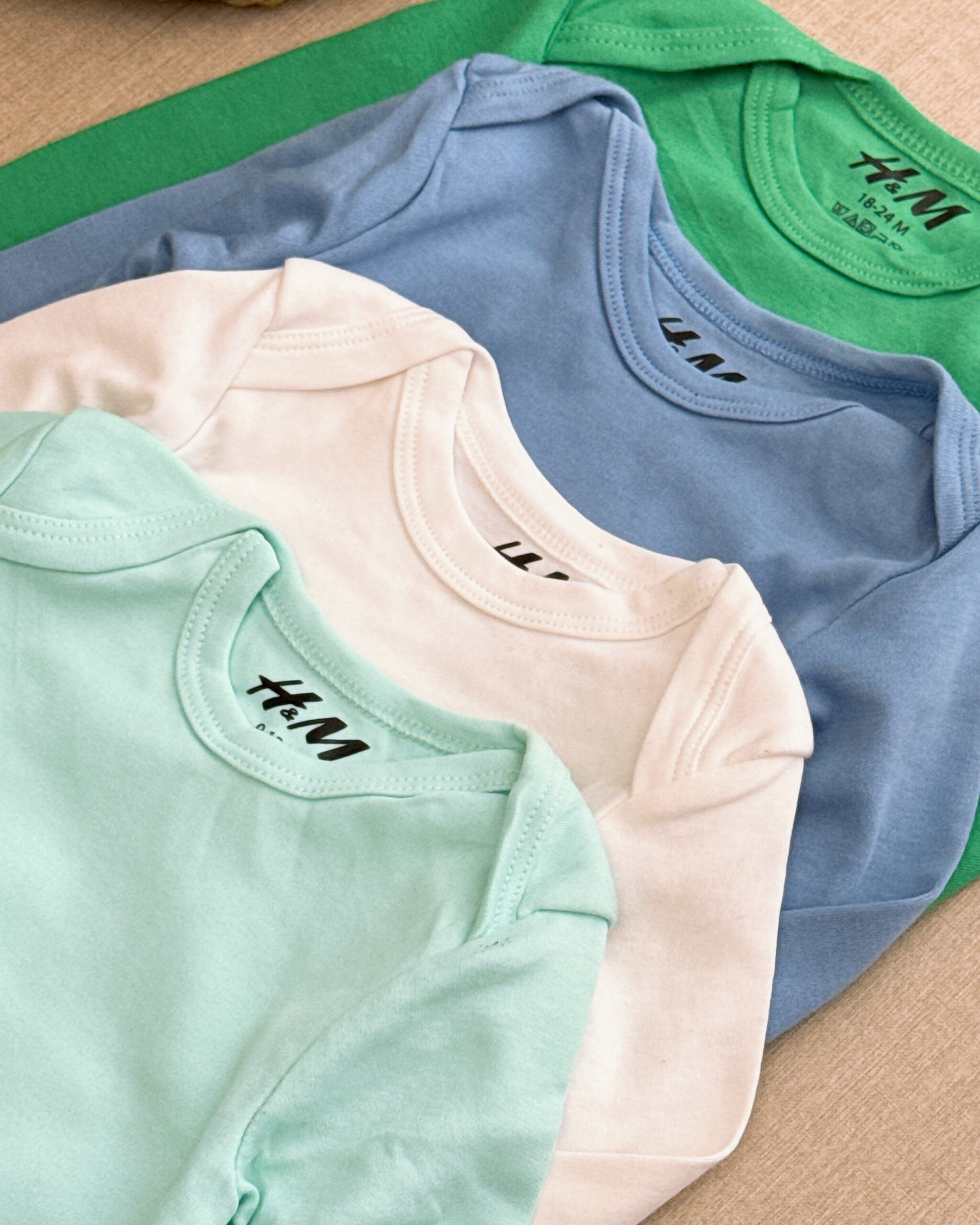 بادی نوزادی برند H&M مدل رنگی ساده