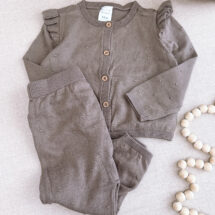 ست ژاکت شلوار بافتنی دخترانه برند Carters قهوه ای