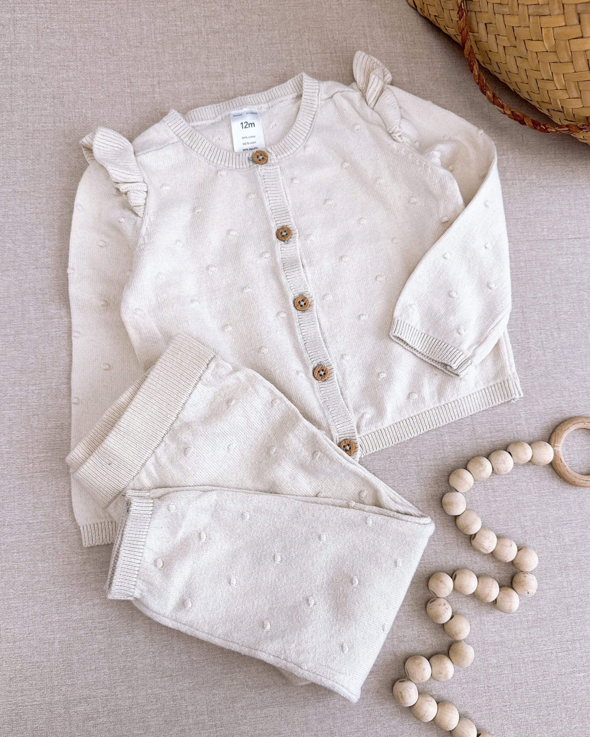 ست ژاکت شلوار بافتنی دخترانه برند Carters کرم